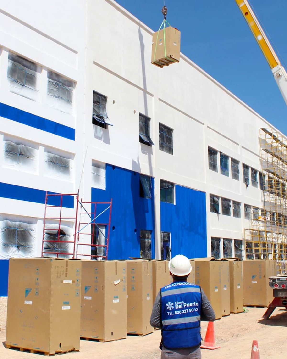 Planta IMPRO Industries México con unidades condensadoras en instalación